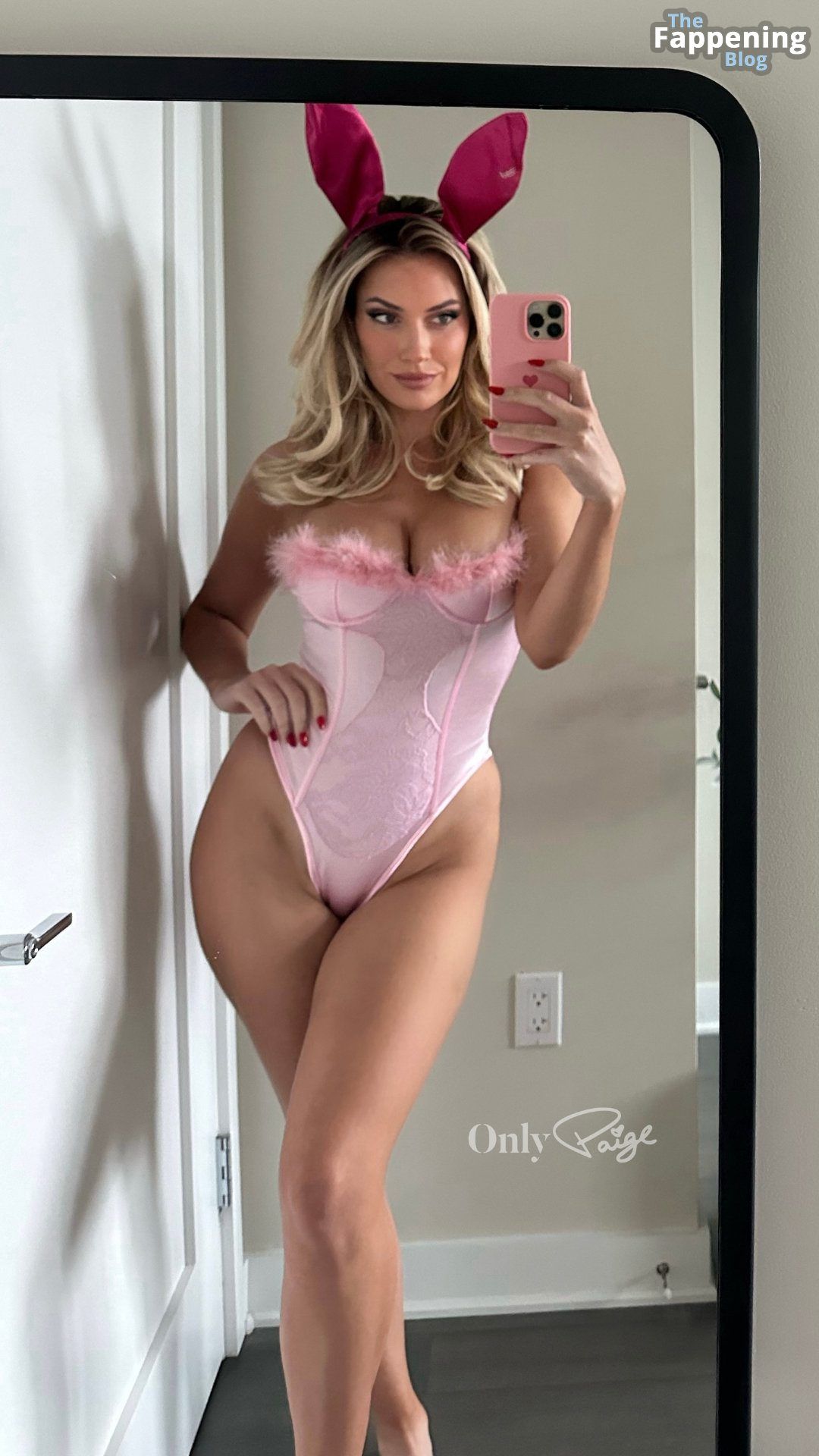 Paige Spiranac Hot OnlyFans 7 Photos.jpg