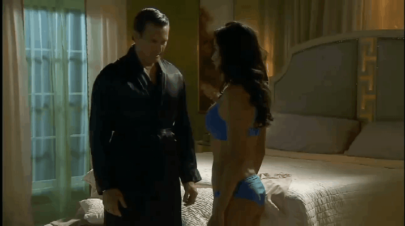 Paola Nunez in Reina de Corazones e24 2014.gif