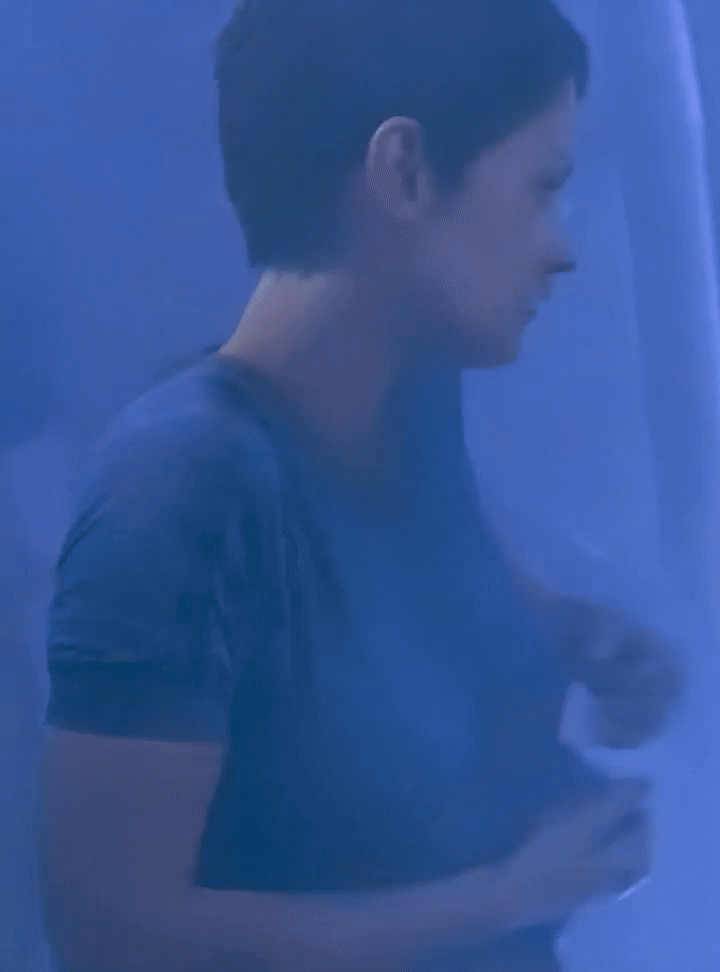 Robin Tunney in Supernova 2000.gif