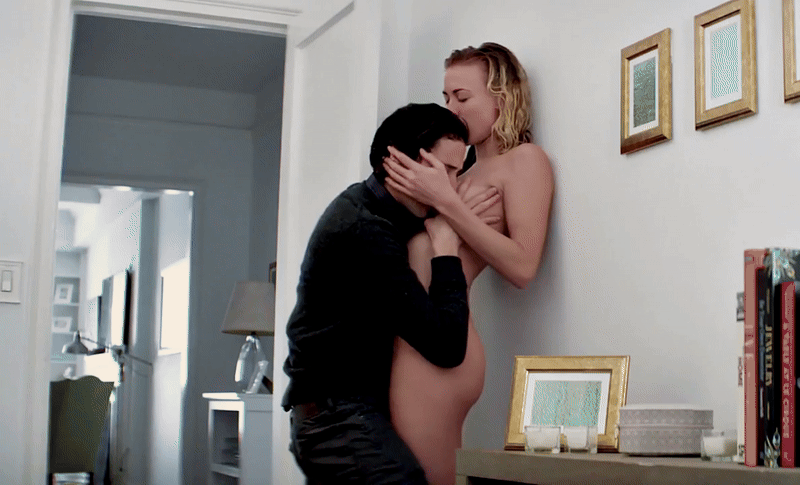 Yvonne Strahovski in Manhattan Night 2016.gif