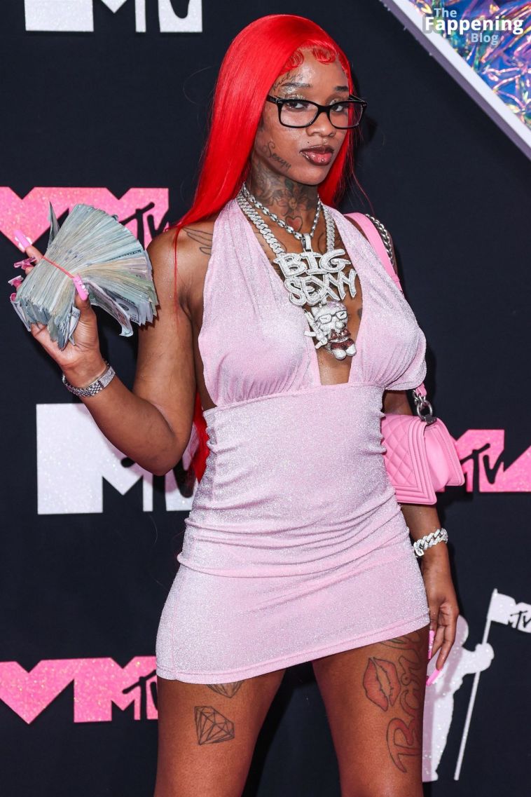 Sexyy Red Poses Braless at the MTV Video Music Awards.jpg