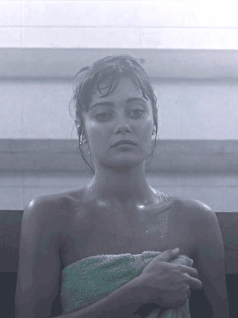 Ella Purnell.gif