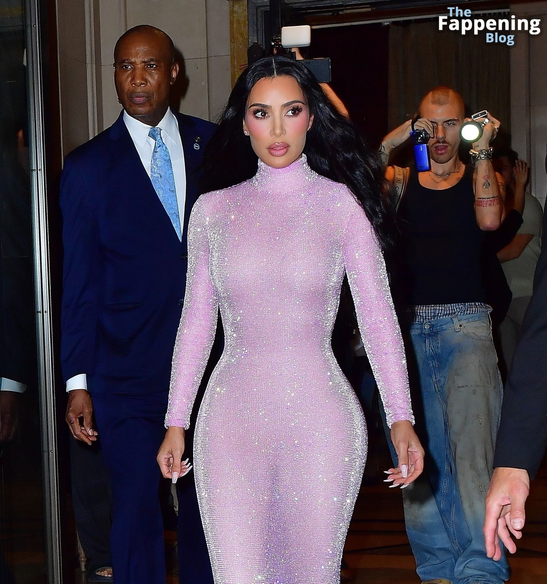 Kim Kardashian Looks Sexy in a Pink Dress at the.jpg