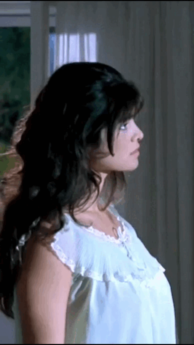 Manuela Arcuri.gif