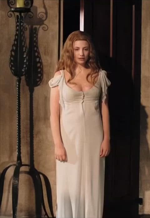 Miriam Giovanelli In ‘Dracula 3D.jpg