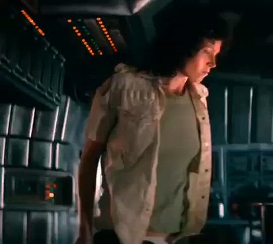 Sigourney Weaver Alien To think that she wanted to be.jpg