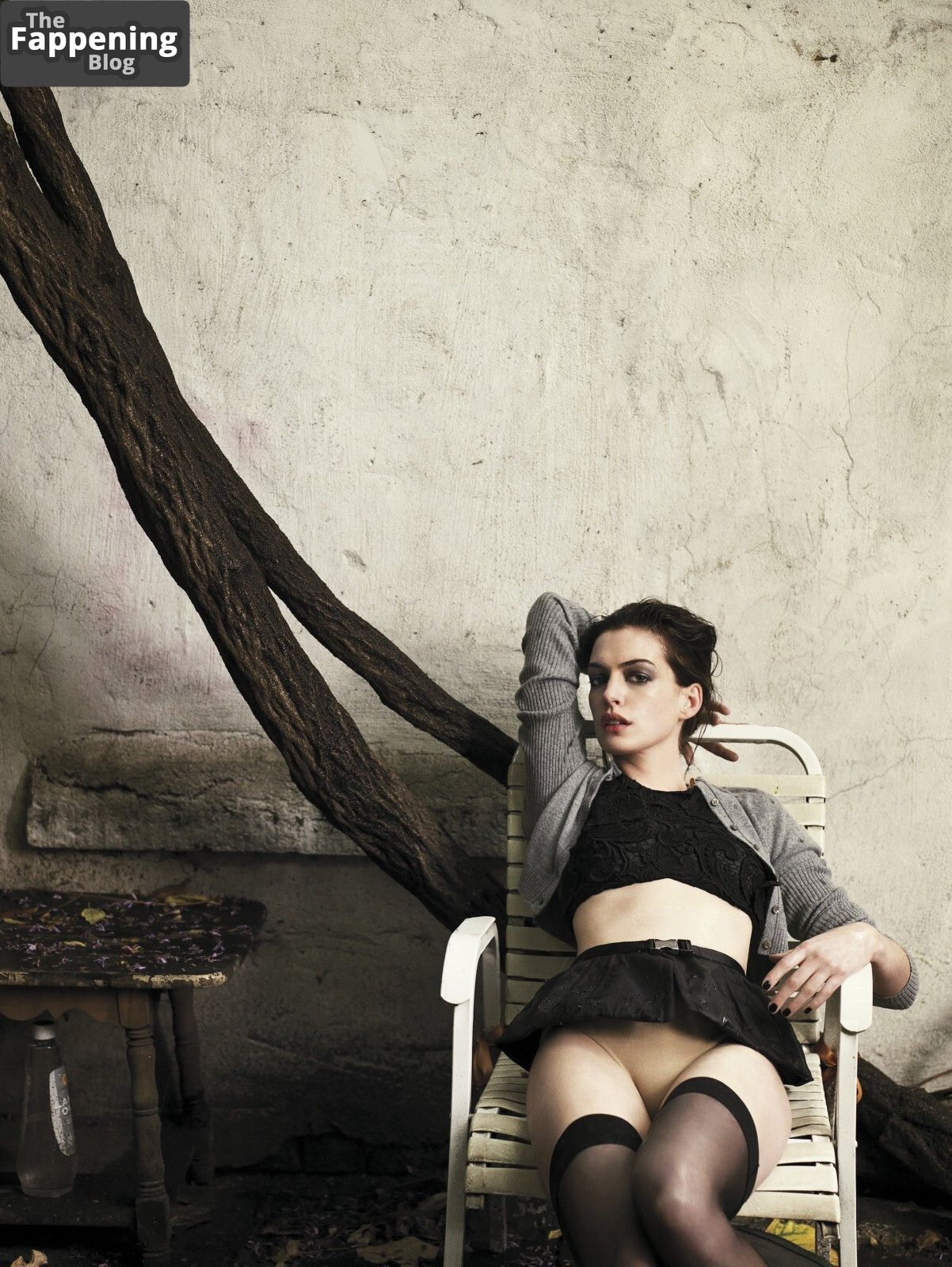 Anne Hathaway Sexy 8 Photos.jpg