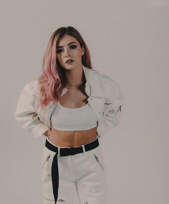 Chrissy Costansa Nude Leaks OnlyFans Photo 16