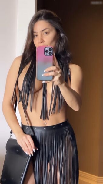 Serpil Cansız Nude Leaks OnlyFans Photo 14