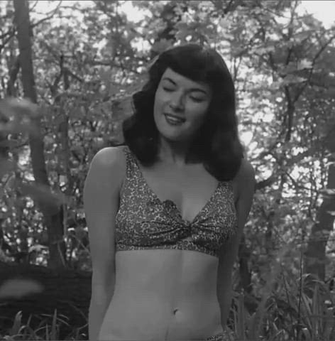 Gretchen Mol plot in The Notorious Bettie Page 2006.jpg