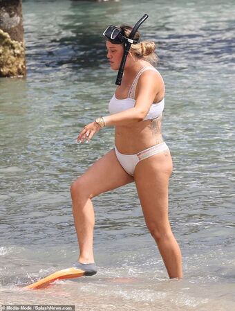 Charlotte Crosby Nude Leaks OnlyFans Photo 16