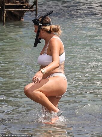 Charlotte Crosby Nude Leaks OnlyFans Photo 12