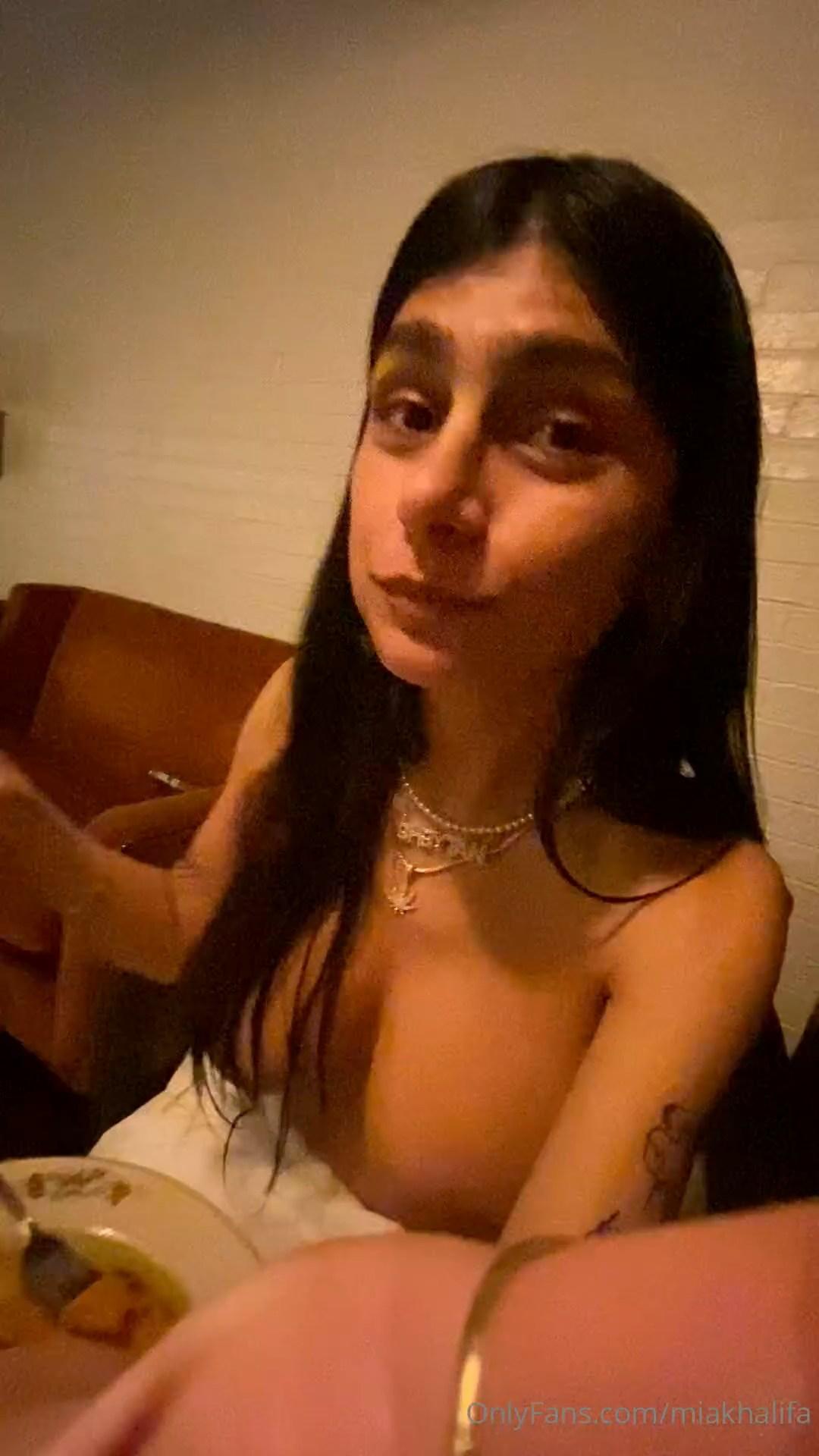 Mia Khalifa Nude Dinner OnlyFans Livestream Leaked – Influencers GoneWild -  Nude Celebs