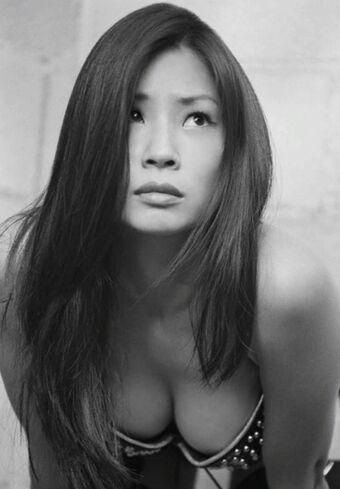 Lucy Liu Nude Leaks OnlyFans Photo 12