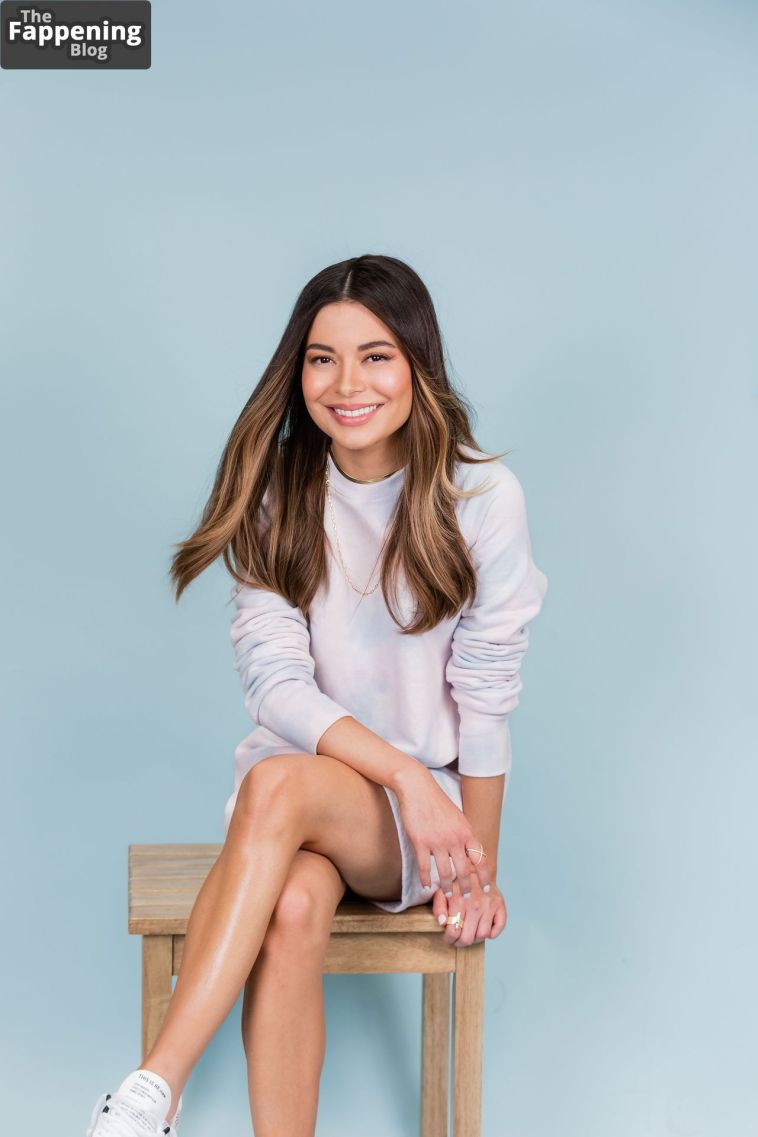 Miranda Cosgrove Sexy 8 Photos.jpg