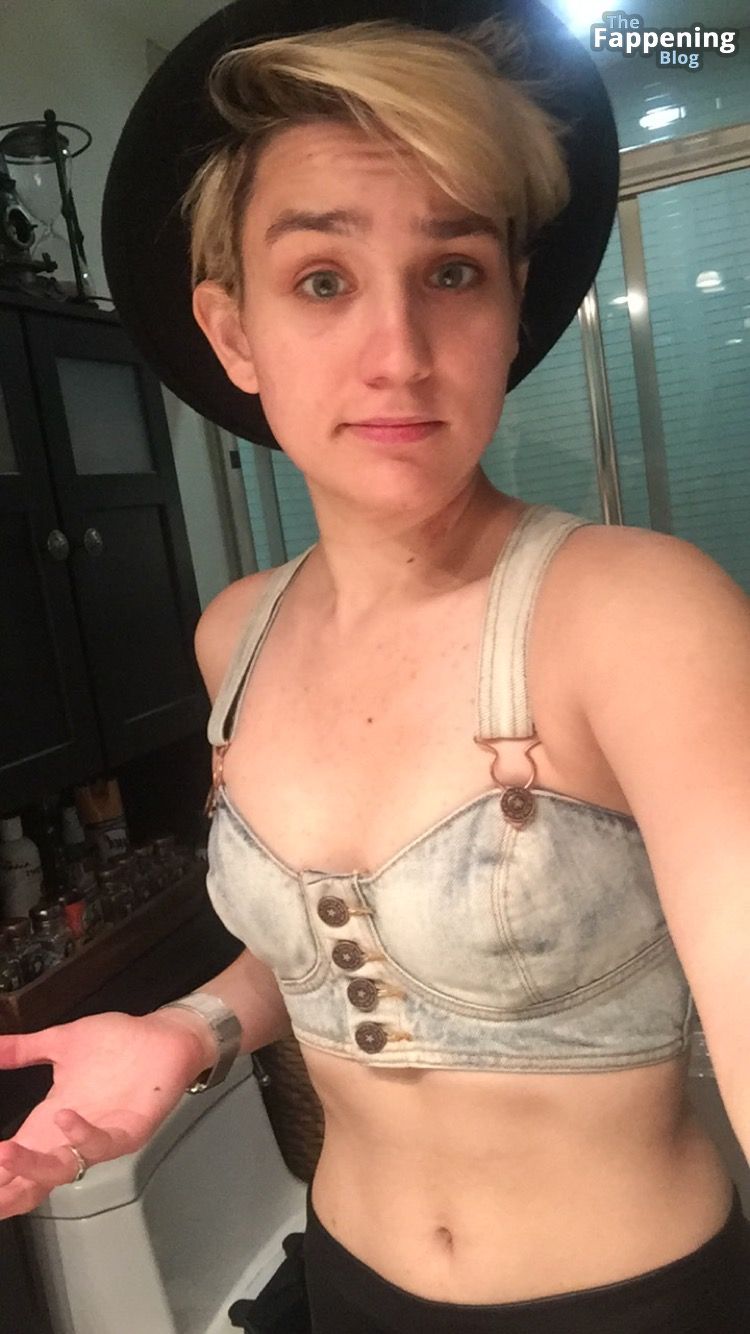 Bex Taylor Klaus Nude Sexy Leaked The Fappening 4 Photos.jpg