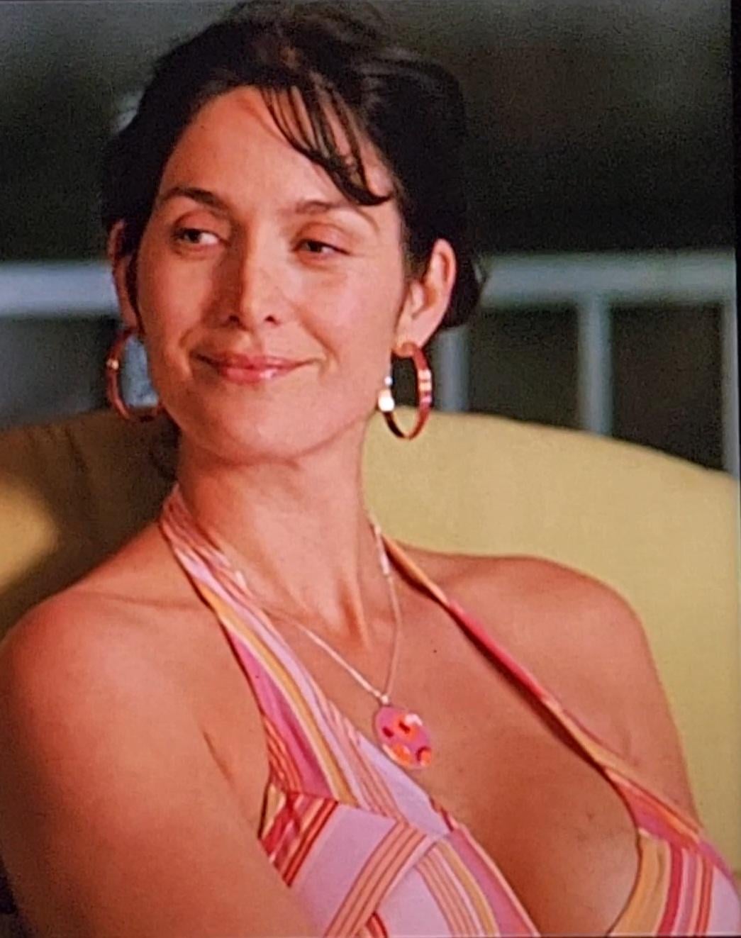 Carrie Anne Moss.jpeg