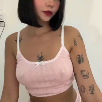 manug2 manukitty manukitty manuoficial Nude Leaks OnlyFans.jpg