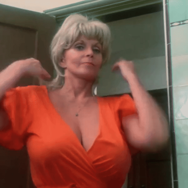 Candy Samples Fantasm 1976.gif