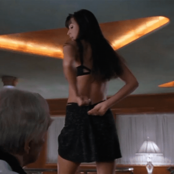 Demi Moore Striptease 1996.gif