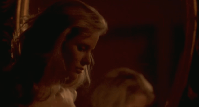 Lori Singer Sunset Grill 1993.gif