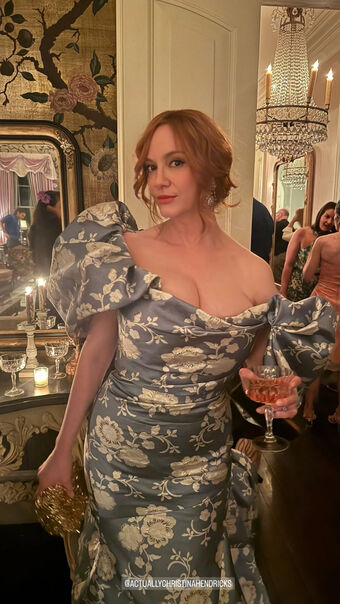 Christina-hendricks Nude Leaks OnlyFans Photo 174