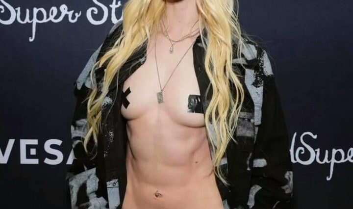 Taylor Momsen 👏🏻