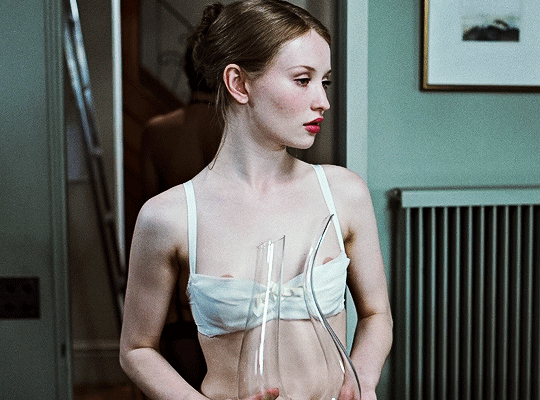 Emily Browning.gif