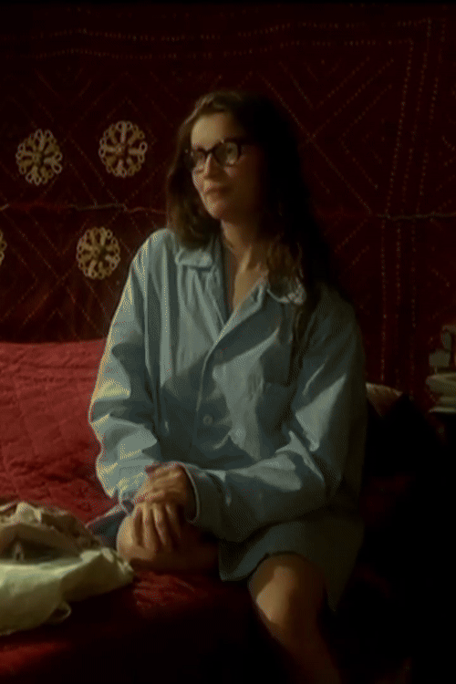 Laetitia Casta Le Grand Appartement 2006.gif