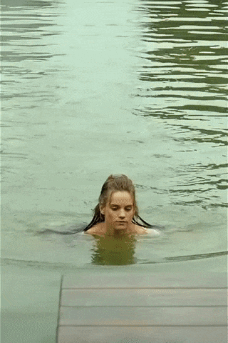 Noemie Schmidt.gif