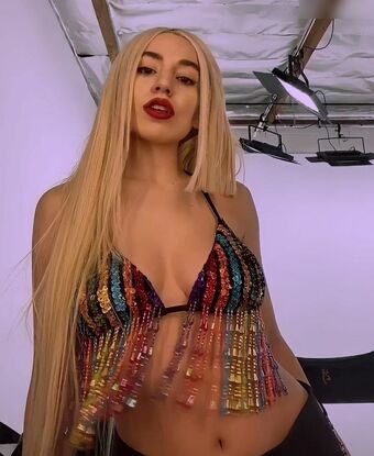 Ava Max Nude Leaks OnlyFans Photo 247