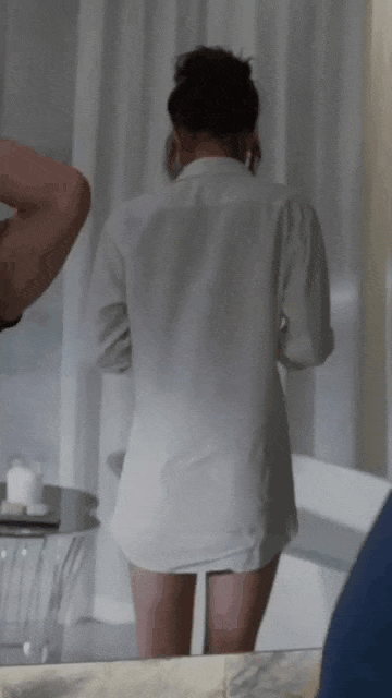 Dakota Johnson.gif