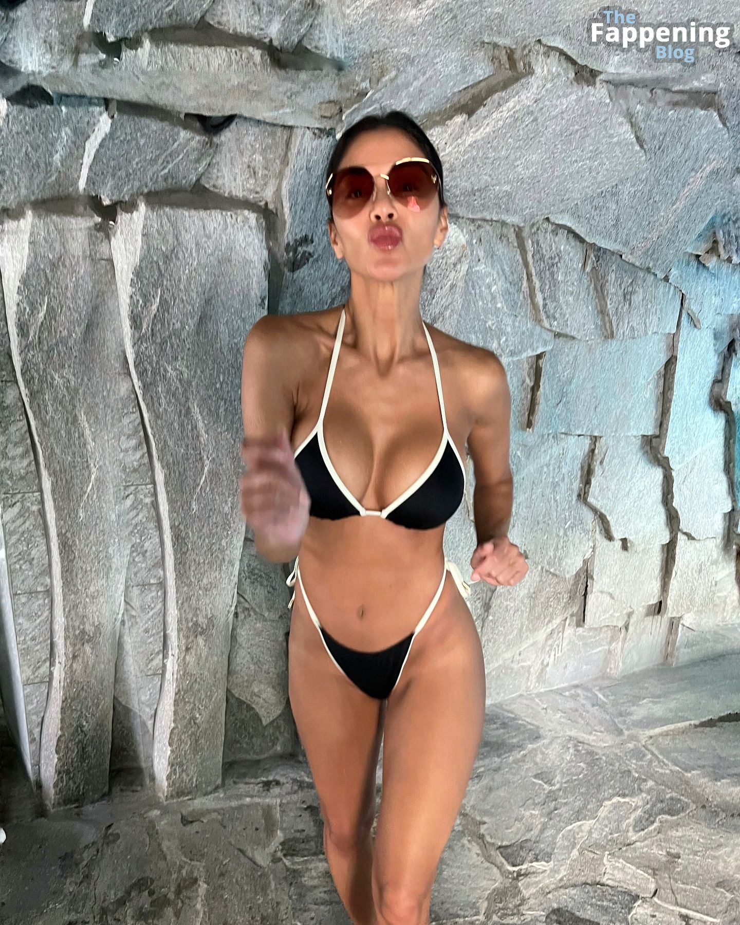 Nicole Scherzinger Hot 5 Photos Video.jpg