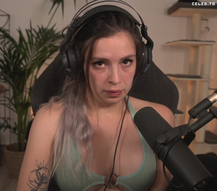 Twitch – Shurjoka aka Pia – Nude.jpg