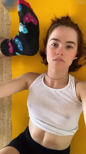 Zoey Deutch Nude Leaks OnlyFans Photo 132