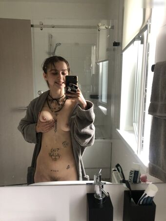 nadwaifu Nude Leaks OnlyFans Photo 3