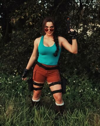 Lara Croft Roleplay Girls Mega Tomb Raider.jpeg