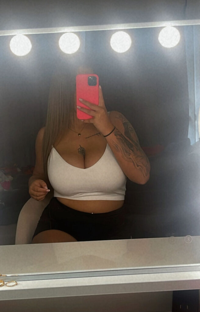 OnlyFans – T H I C C – Caroline Casavant.jpg