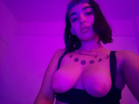 akivenussss itsrealpinkk venusandreita venussandreitax Nude Leaks OnlyFans.jpg