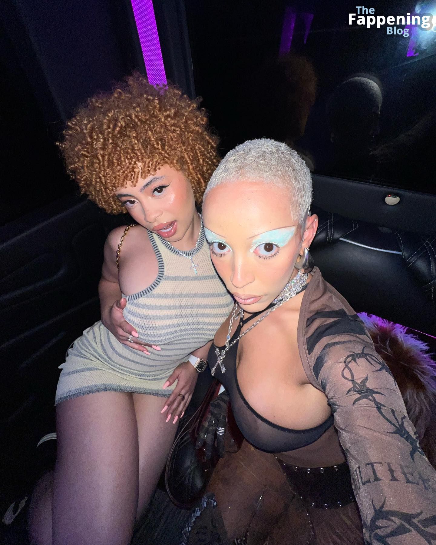 Ice Spice Doja Cat Flash Their Nude Boobs 8.jpg