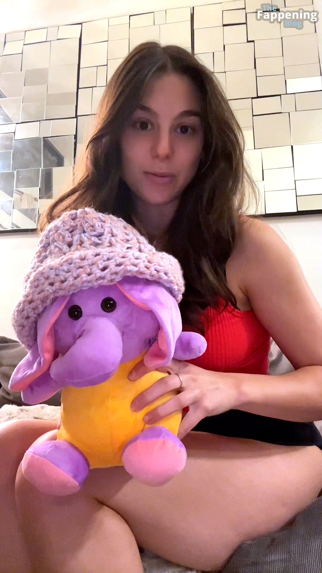 Kira Kosarin Sexy 10 Pics Video.jpg