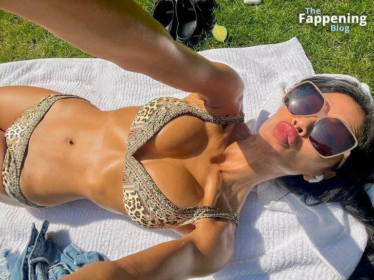 Nicole Scherzinger Hot 2 New Photos.jpg