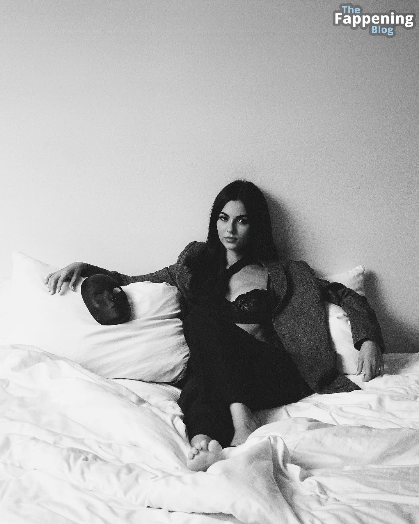 Victoria Justice Sexy 4 Photos.jpg