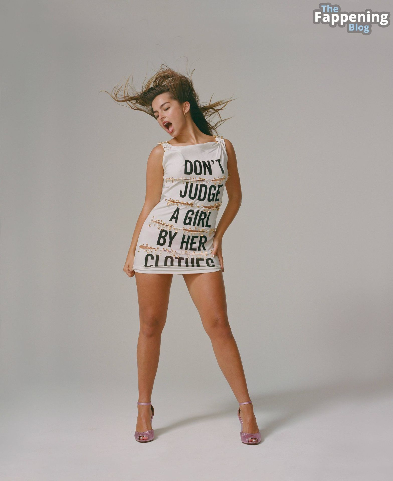 Addison Rae Sexy – Vogue August 20223 11 Photos.jpg