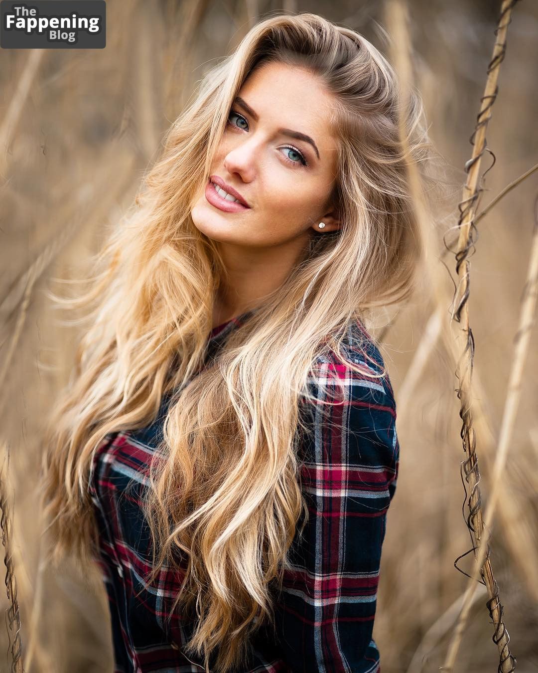 Alica Schmidt Sexy 8 Photos.jpg