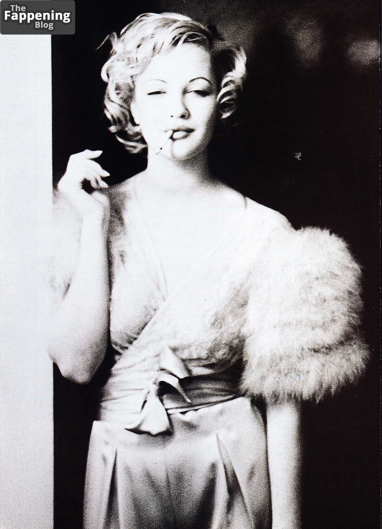 Drew Barrymore Sexy 8 Photos.jpg