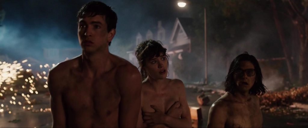 Mackenzie Davis Nude Vanessa Hudgens Sexy – Freaks of Nature.jpg