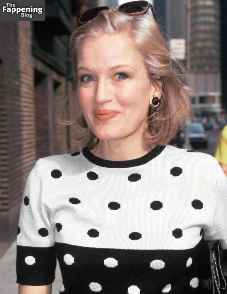Diane Sawyer Nude Sexy Collection 6 Photos.jpg