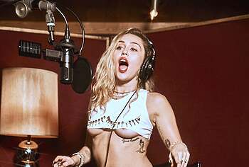 Miley Cyrus nudity