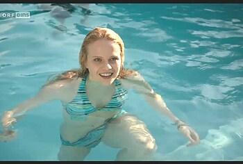 Lili Epply bikini